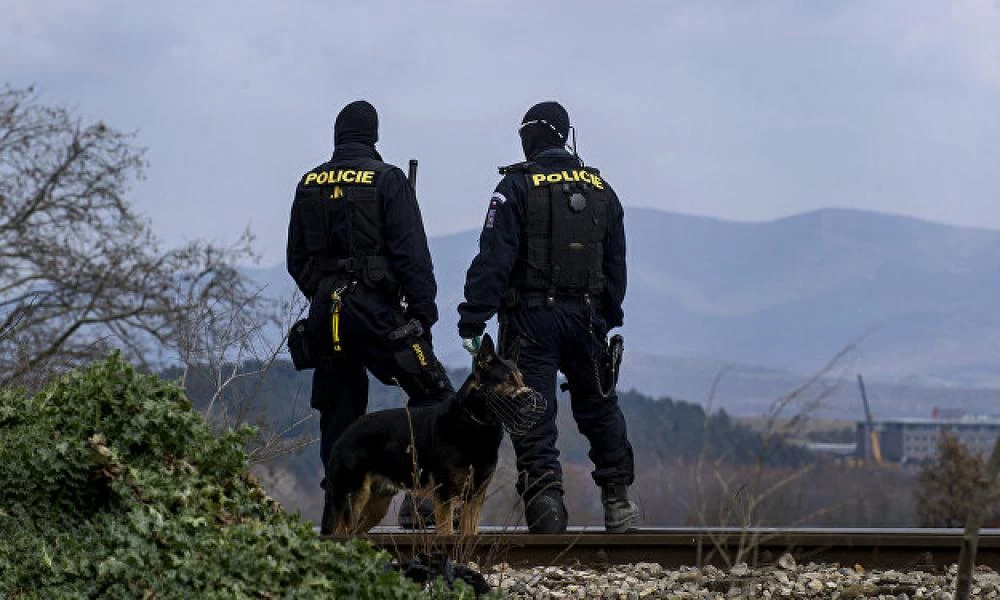 Κορονοϊός: 12 Τσέχοι αστυνομικοί μολύνθηκαν στα ελληνοσκοπιανά σύνορα